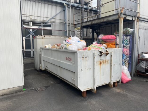 【産業廃棄物の処理】食品工場の廃プラと汚泥の廃棄処理を埼玉県にて行った事例を紹介します。